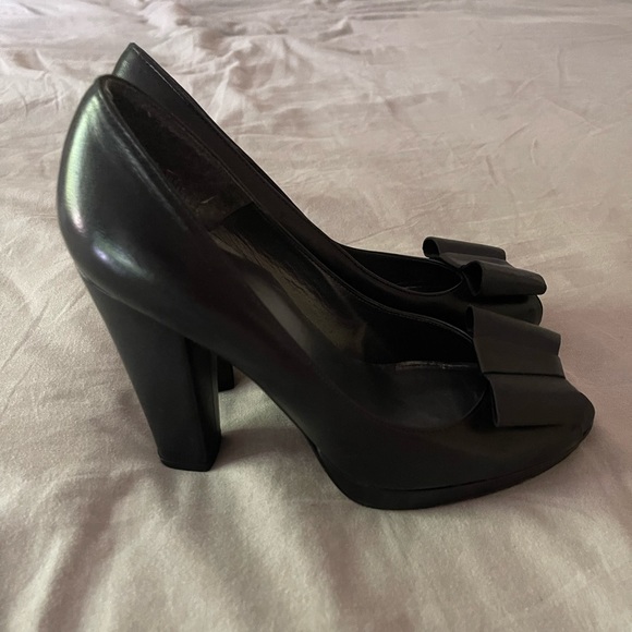 Stuart Weitzman black high heels - Picture 4 of 8